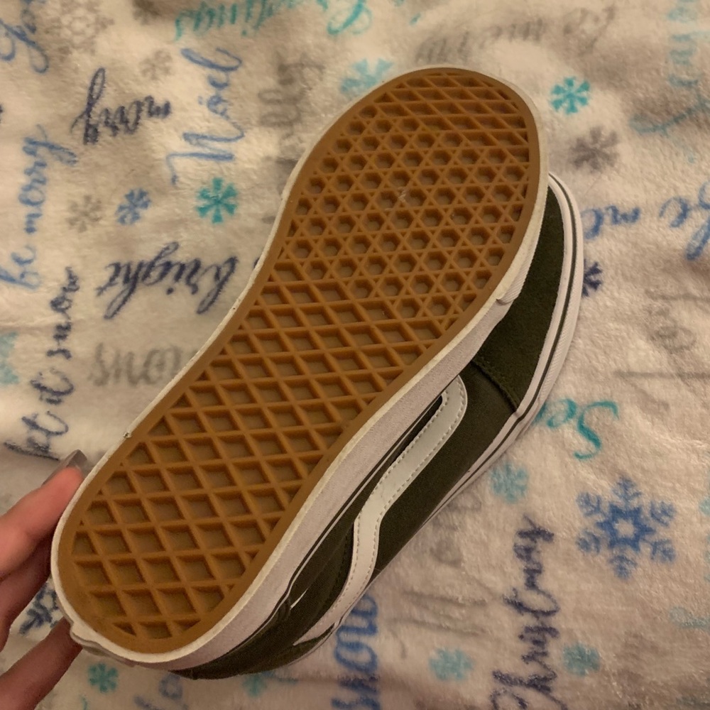 Vans - Picture 3 of 3